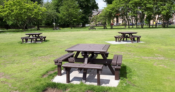 Glasdon Pembridge™ Picnic Tables manufactured with recycled material in Perth and Kinross