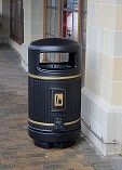 New Topsy Royale Litter Bin